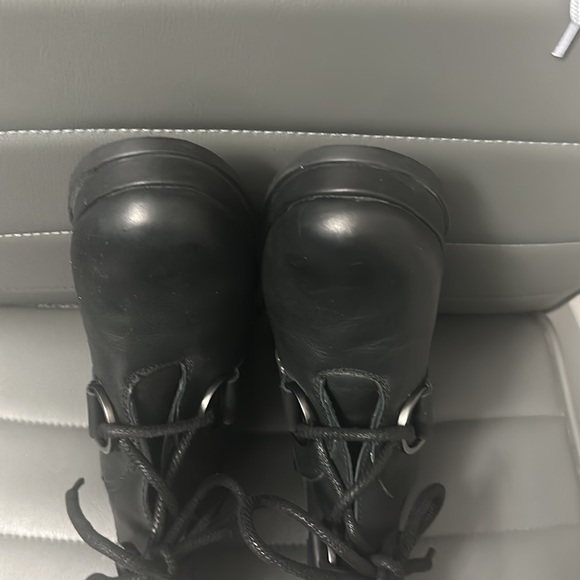 Sorel Margo Low Lace Ankle Boot Size 8.5 Red Heel - Picture 4 of 10